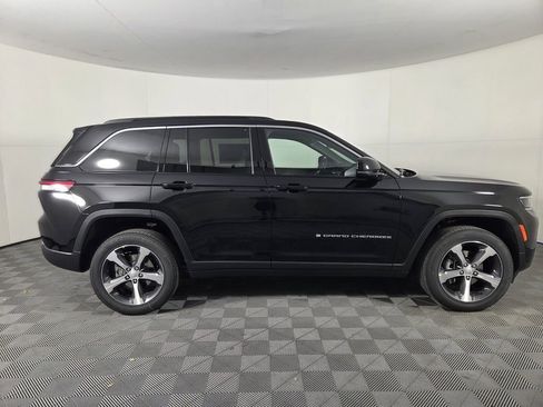 New 2026 Jeep Grand Cherokee Limited RWD image 4