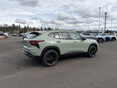 New 2026 Chevrolet Trax ACTIV w/ Sunroof Package image 6