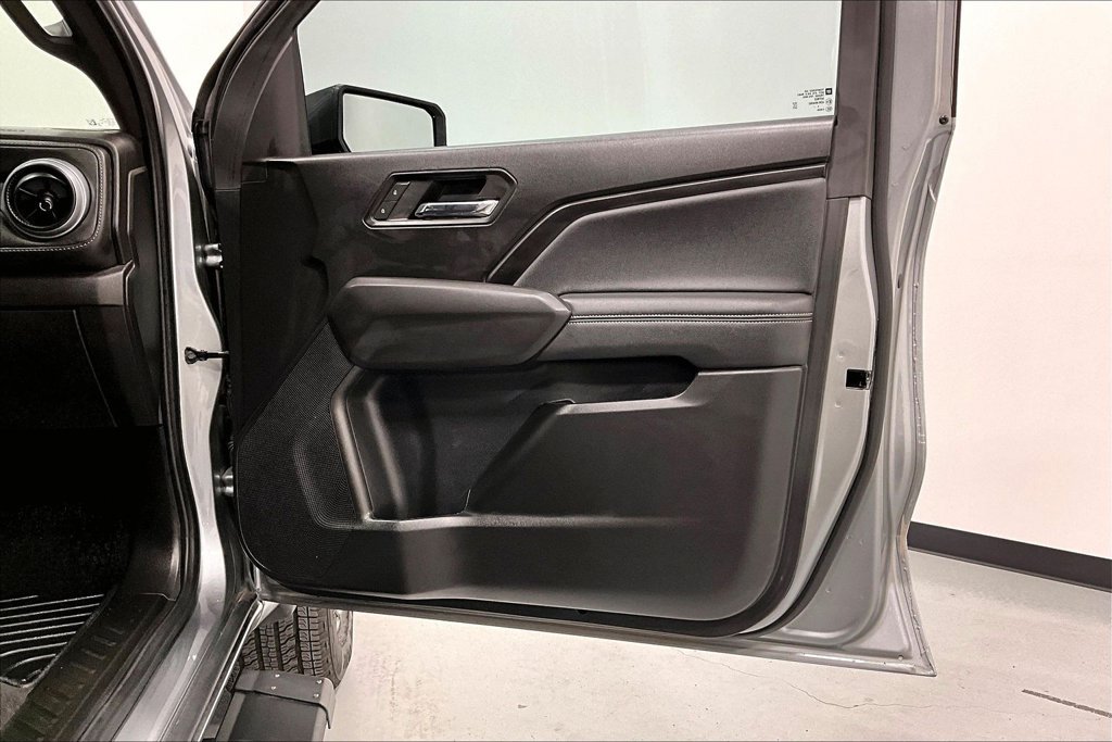 Used 2024 Chevrolet Colorado LT w/ LT Convenience Package RWD image 22