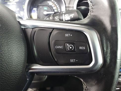 Used 2022 Jeep Wrangler Unlimited Sahara w/ Cold Weather Group image 30