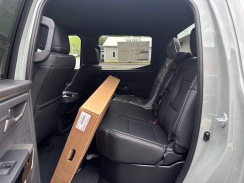 New 2026 Toyota Tundra Limited AWD/4WD image 12