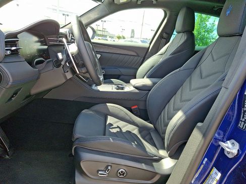New 2025 Maserati Grecale Modena image 6