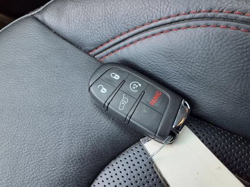 Used 2018 Jeep Compass Trailhawk w/ Leather Interior Group AWD/4WD image 14