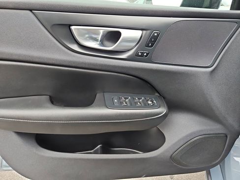 Used 2024 Volvo S60 B5 Core image 24