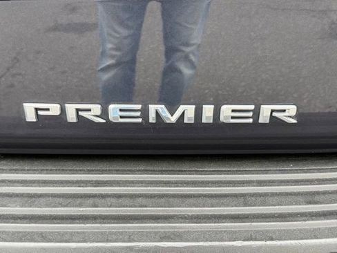 Certified 2023 Chevrolet Suburban Premier AWD/4WD image 21