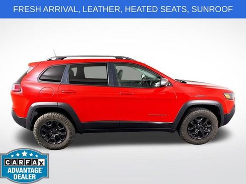 Used 2019 Jeep Cherokee Trailhawk AWD/4WD image 8