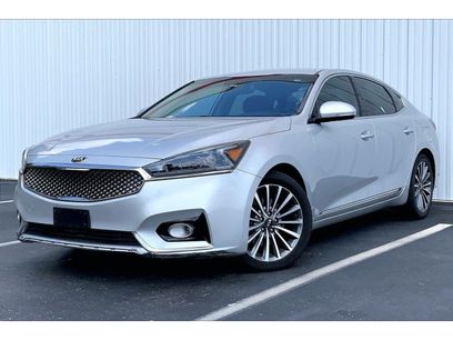 Used 2018 Kia Cadenza Premium w/ Luxury Package