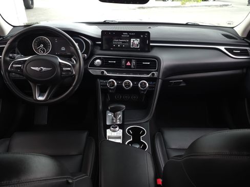 Used 2022 Genesis G70 2.0T image 25