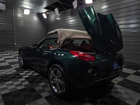 Used 2009 Pontiac Solstice Convertible w/ Premium Package RWD image 12