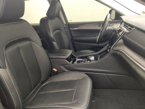 Used 2022 Jeep Grand Cherokee L Limited RWD image 21