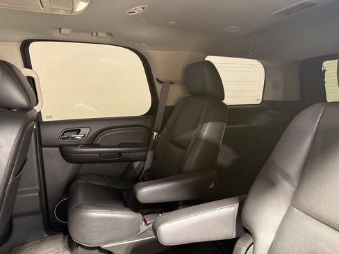 Used 2013 GMC Yukon Denali AWD/4WD image 13