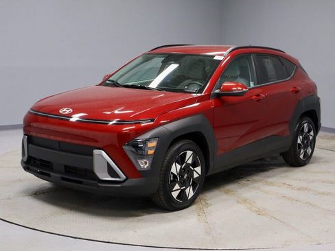 Used 2025 Hyundai Kona SEL image 7