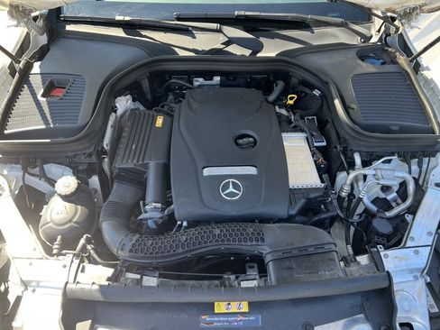 Used 2018 Mercedes-Benz GLC 300 w/ Premium Package image 18