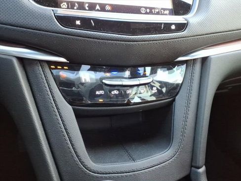 Certified 2024 Cadillac XT5 Premium Luxury image 32