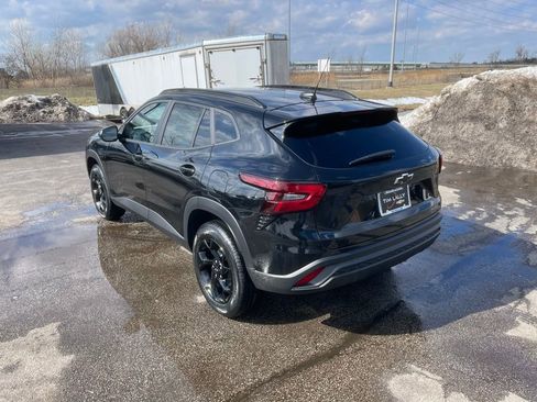 New 2026 Chevrolet Trax LT w/ Midnight Edition image 5