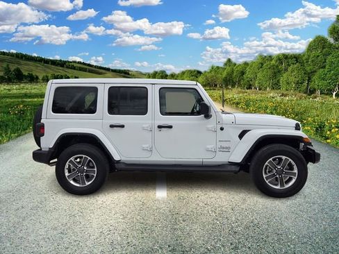 Certified 2022 Jeep Wrangler Unlimited Sahara image 7