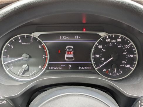 Used 2023 Nissan Rogue S AWD/4WD image 18