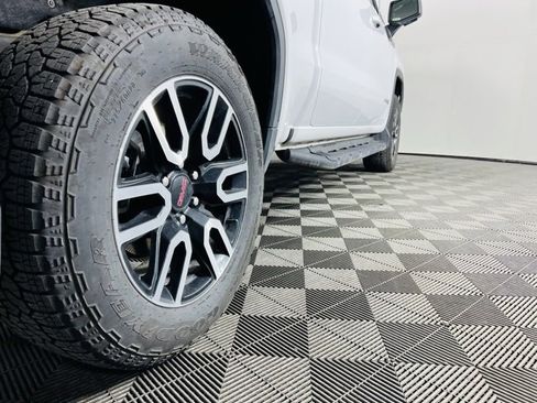 Used 2025 GMC Sierra 1500 AT4 w/ AT4 Premium Package image 7