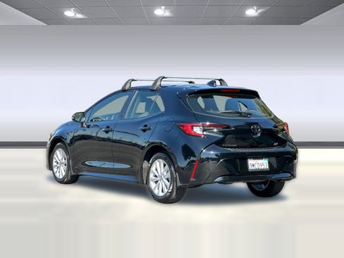 Used 2024 Toyota Corolla SE w/ SE Package image 3