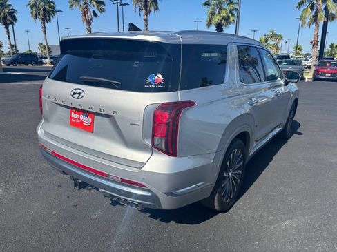Used 2023 Hyundai Palisade Calligraphy AWD/4WD image 6