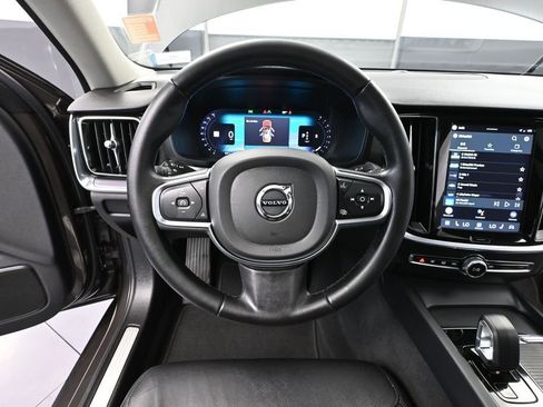 Used 2024 Volvo S60 B5 Core FWD image 25