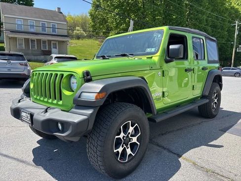Used 2018 Jeep Wrangler Unlimited Sport S AWD/4WD image 3