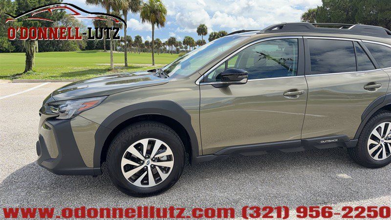 Used 2025 Subaru Outback Premium AWD/4WD image 28