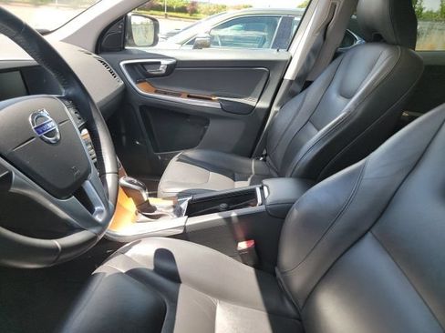 Used 2017 Volvo XC60 T5 Inscription w/ Preferred Option Package AWD/4WD image 5