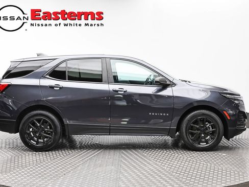 Used 2022 Chevrolet Equinox LS w/ LS Convenience Package image 4