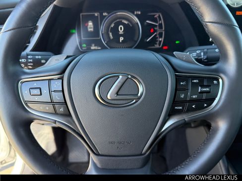 Used 2025 Lexus ES 300h w/ Premium Package image 16