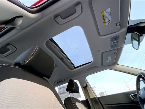 New 2026 Hyundai Venue SEL image 30