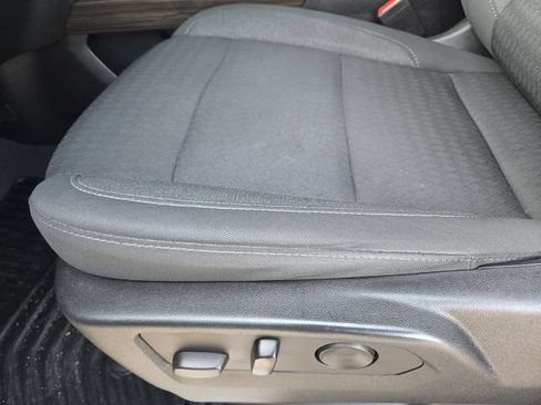 Used 2023 Chevrolet Silverado 1500 LT AWD/4WD image 21