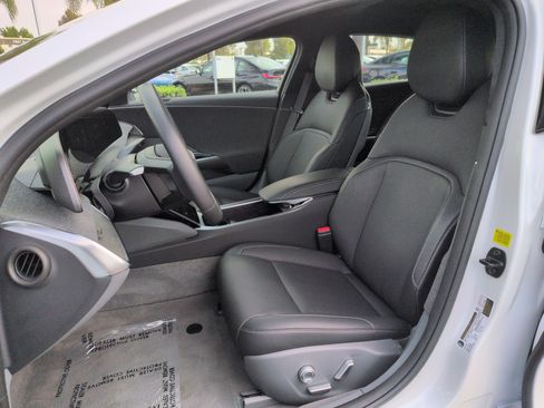 Used 2024 Lucid Air Touring AWD/4WD image 16