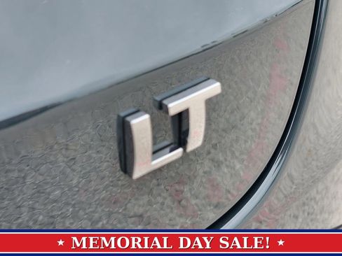 New 2026 Chevrolet Trax LT w/ LT Convenience Package FWD image 8