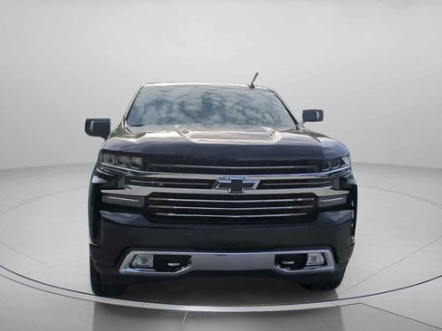 Used 2019 Chevrolet Silverado 1500 High Country w/ Technology Package AWD/4WD image 7