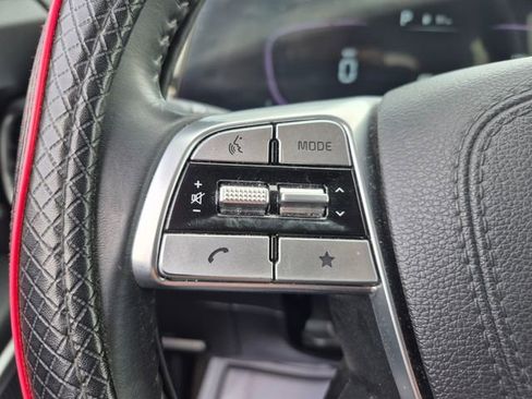 Used 2025 Kia Telluride EX w/ EX Captain's Chair Package image 23