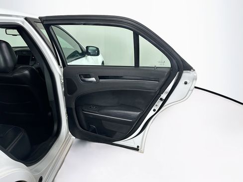 Used 2022 Chrysler 300 S image 31