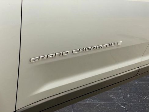 New 2025 Jeep Grand Cherokee L Limited w/ Trailer Tow Package image 41