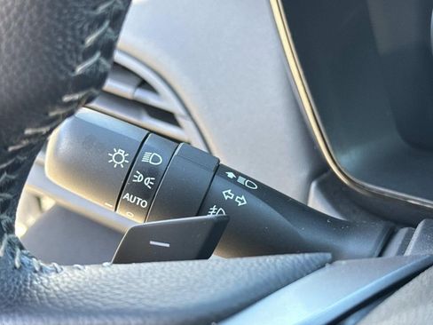 Used 2023 Subaru Outback Premium image 35