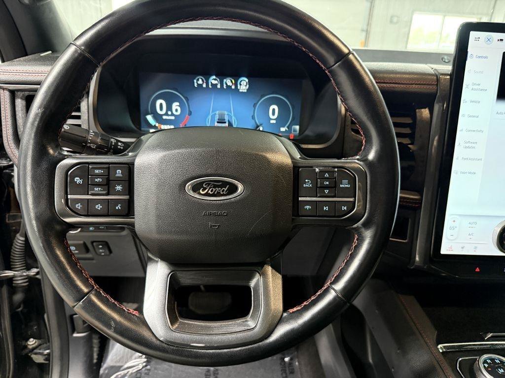 Used 2022 Ford Expedition Max Limited AWD/4WD image 16