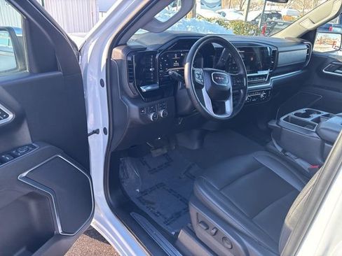 Used 2025 GMC Sierra 1500 SLT image 15