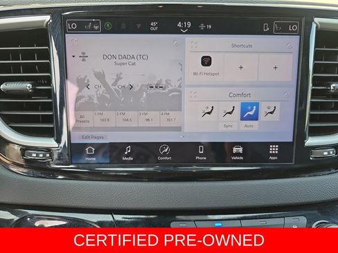 Used 2025 Chrysler Pacifica Select image 23