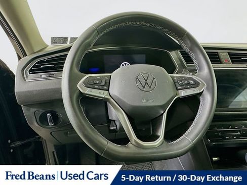 Used 2023 Volkswagen Tiguan SE image 13