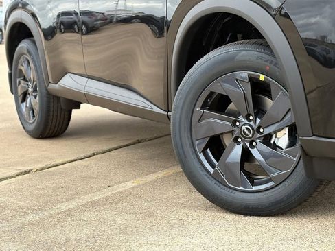 New 2026 Nissan Rogue SV image 4