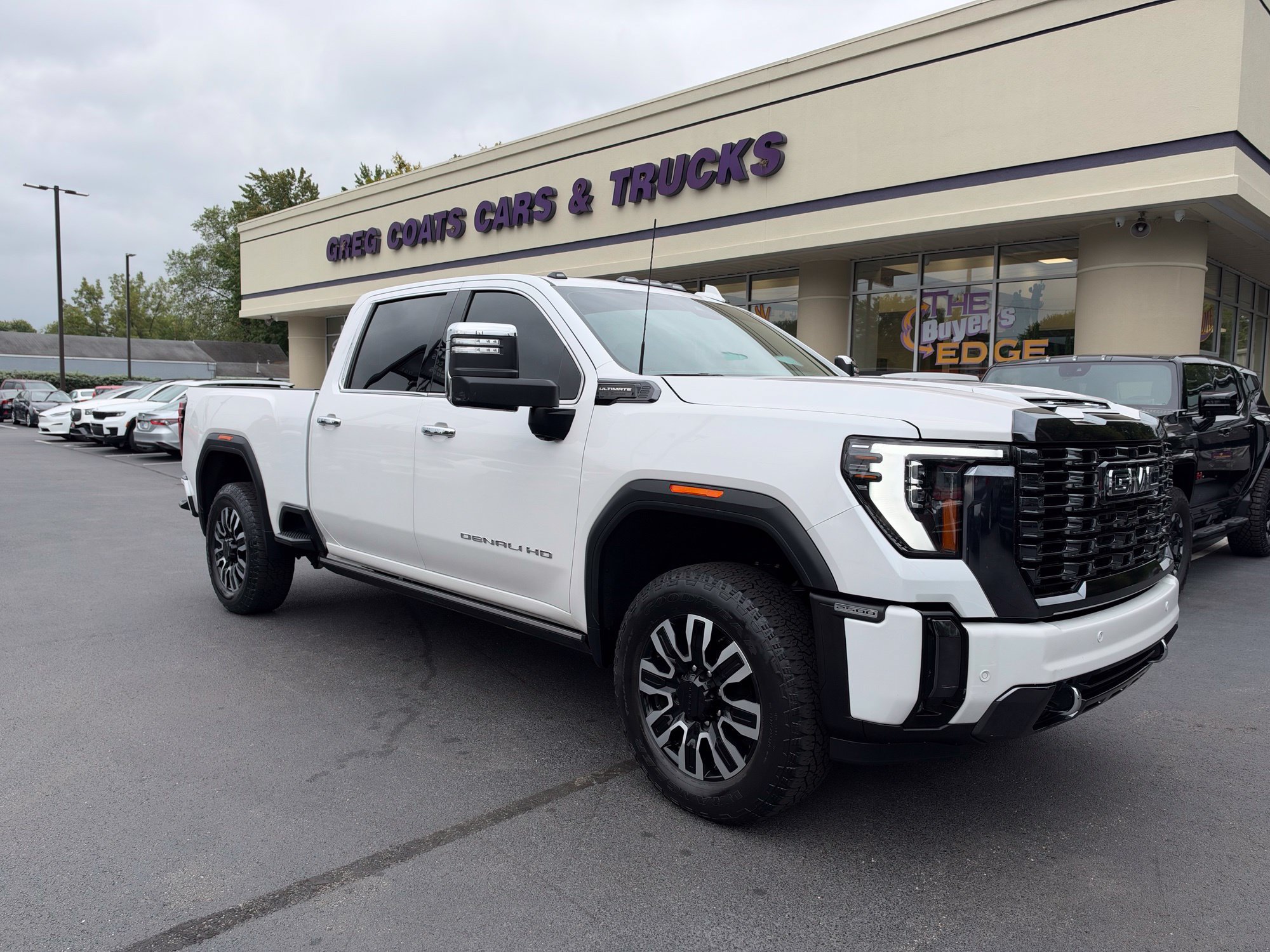 Used 2024 GMC Sierra 2500 Denali Ultimate AWD/4WD image 1