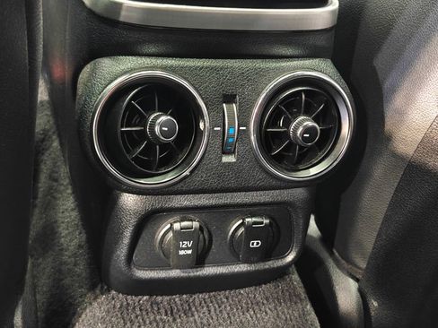 Used 2019 Kia Stinger GTS RWD image 31