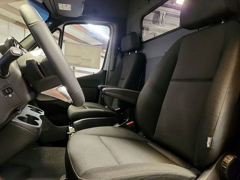 New 2025 Mercedes-Benz Sprinter 2500 image 8