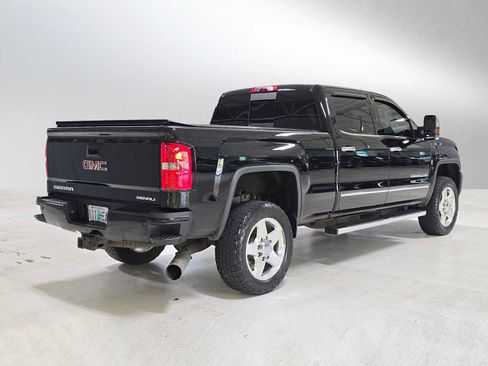 Used 2015 GMC Sierra 3500 Denali w/ Duramax Plus Package image 3