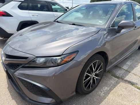 Used 2024 Toyota Camry SE FWD image 1