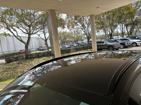 Used 2023 Aston Martin DBX Base image 16